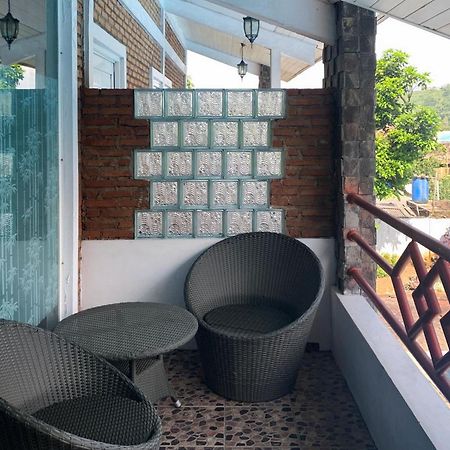 Urbanview Hotel Villa Q Gisting Bandjarnegeri Экстерьер фото