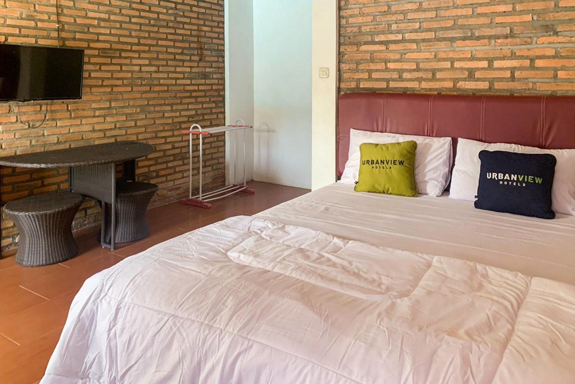Urbanview Hotel Villa Q Gisting Bandjarnegeri Экстерьер фото