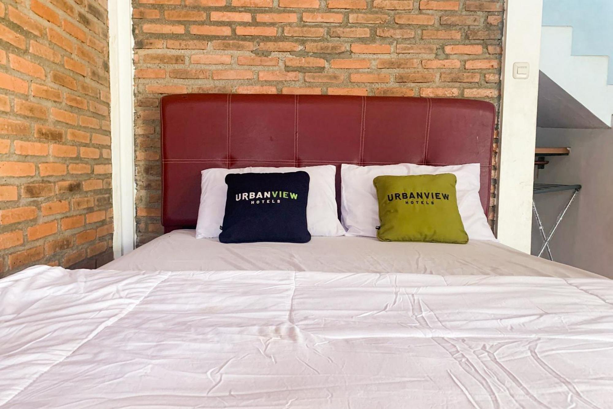 Urbanview Hotel Villa Q Gisting Bandjarnegeri Экстерьер фото